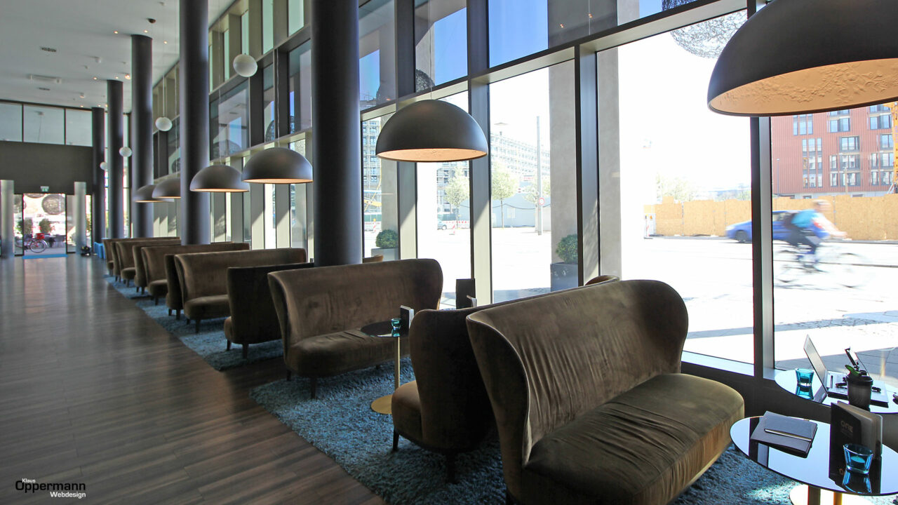Dresden Hotel Motel One Eingang