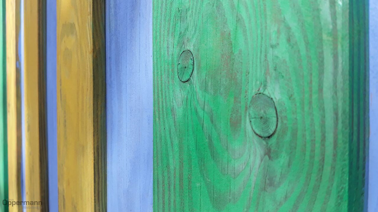 Buntes Holz Farbenfroh